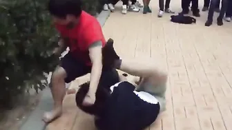Korean Teenagers Street Fight