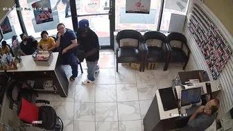 Mans Failed Attempt To Rob Nail Salon In Atlanta 07/03/21