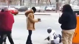 Old head Scrap - One Gets Rocked!