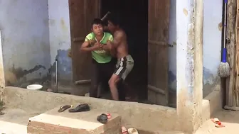 Brutal Showdown Between Two Martial Artists