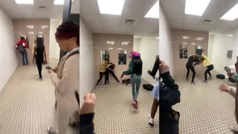 Send In Girl Fights!!