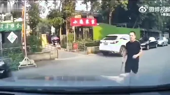 Dont Bring Metal Rod to a Car Fight