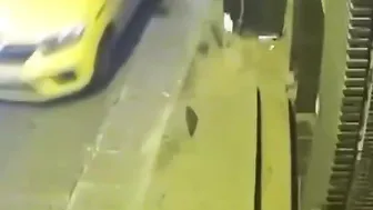 Istanbul Passersby Rescue Woman From AttackERS