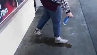 Woman Pisses In Front Of A Liquor Store In Modesto, Ca