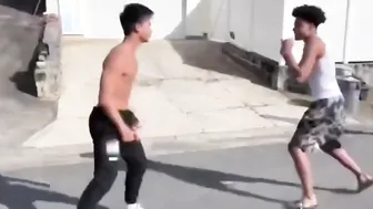 Hawaiian Scrap With A Spinning Heel Kick