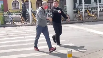 21 Swings And Misses In A Folks Fight