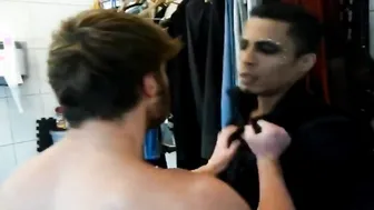 British Teen Aggressively Says Speak English Ecuadorian Boy Responds With The Un