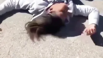 Smh ????