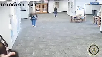 High school student viciously beat teacher because of nintendoswitch!