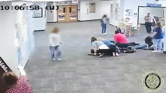 High school student viciously beat teacher because of nintendoswitch!