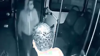 Disabled Student Defends Bus Driver From Robber
