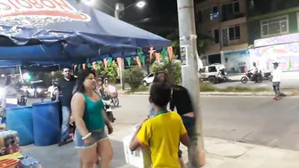 Colombian Girls Fight For Love