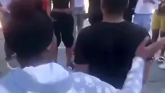 Dont Fight, Just Watch Others Do It