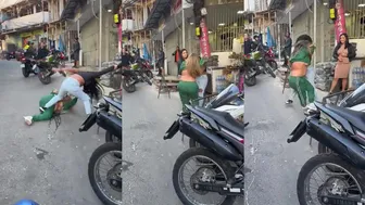 Brazilian Women Fight Over Man - Tiddies Alert! Rio De Janeiro
