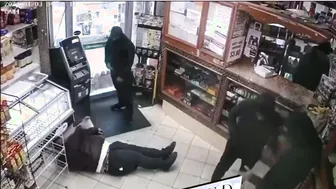 Gangster Knocked Out and Robbed For Refusing To Come Outside