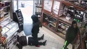 Gangster Knocked Out and Robbed For Refusing To Come Outside