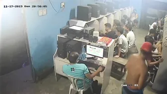 Drunken Bullies Get Brain Screen of Death Punching Gamers