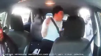 London Taxi Driver Catches The Middle Of A Knifefight!