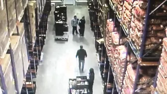 Old guy pulls a blade - Fight Time!