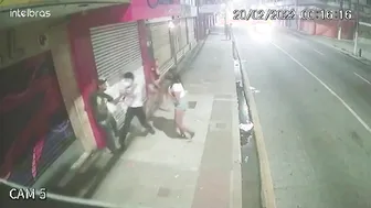 Thief Stabs Himself During Robbery Attempt