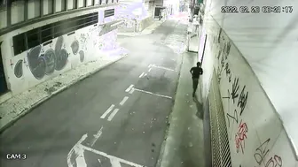 Thief Stabs Himself During Robbery Attempt