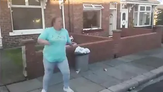 What Is Going On Here - Daily Fights Video