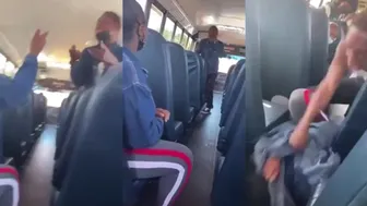 Girlfights Caught On Camera - Bus Ride Fights!