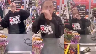 Gas station Cashier Goes Crazy! ????