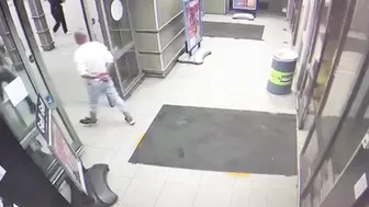 Mans Attempt To Stab Security Guard Fails