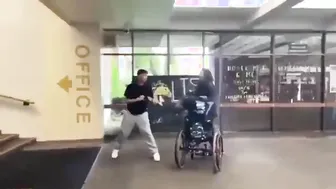 Teen Student vs. Other Wheelchair-bound Student ???? ????