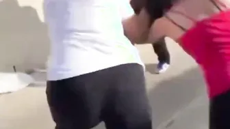 Daily Crazy Fights: Red Shirt Held Her Ground TBH