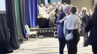 Climate protesters halt murkowskis gala celebration