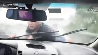 A Man Clung To His Exs Male Friends Car For 13 Miles