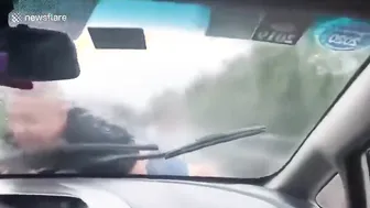 A Man Clung To His Exs Male Friends Car For 13 Miles