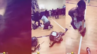 Middle school girls fought over a dollar! ????????????