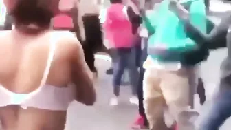 Street Fights With Gore ????????ombieslaughter!