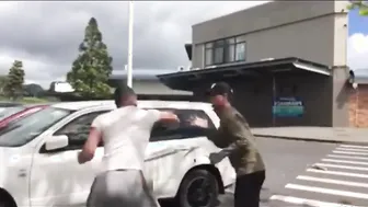 Daily street scrap videos.