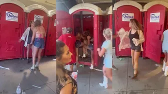 Daily conflict over porta potty使用权!