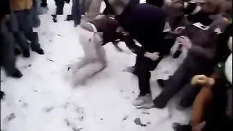 Brutal Snow Fight