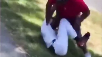 Dude defeats the bigger guy! ????