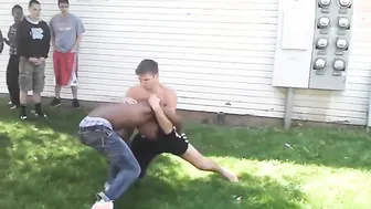Aazz-beating Fight Ensures Victory!