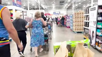 Mama Karen And Mini Karen Must Be Banned From Costco