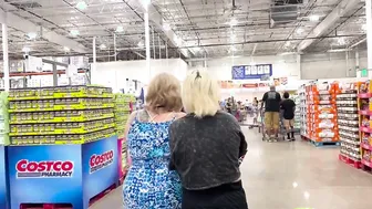 Mama Karen And Mini Karen Must Be Banned From Costco
