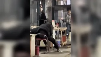 Costumer Refuses to Pay for Dinner, Gets Brick Dessert Free