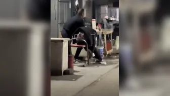 Costumer Refuses to Pay for Dinner, Gets Brick Dessert Free