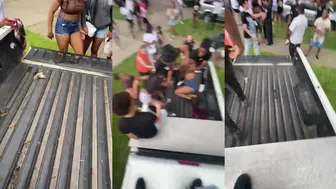 Sister vs. Sister: Girl Fights!