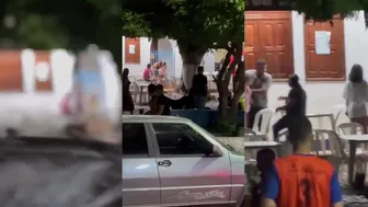 Dude Just Chills While His Girlfriend Finds Him Cheating