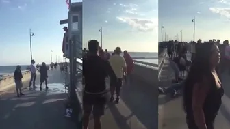 Guard vs. Customers: Knockout!