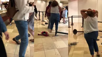Females Brawl In A Fast Food Queue